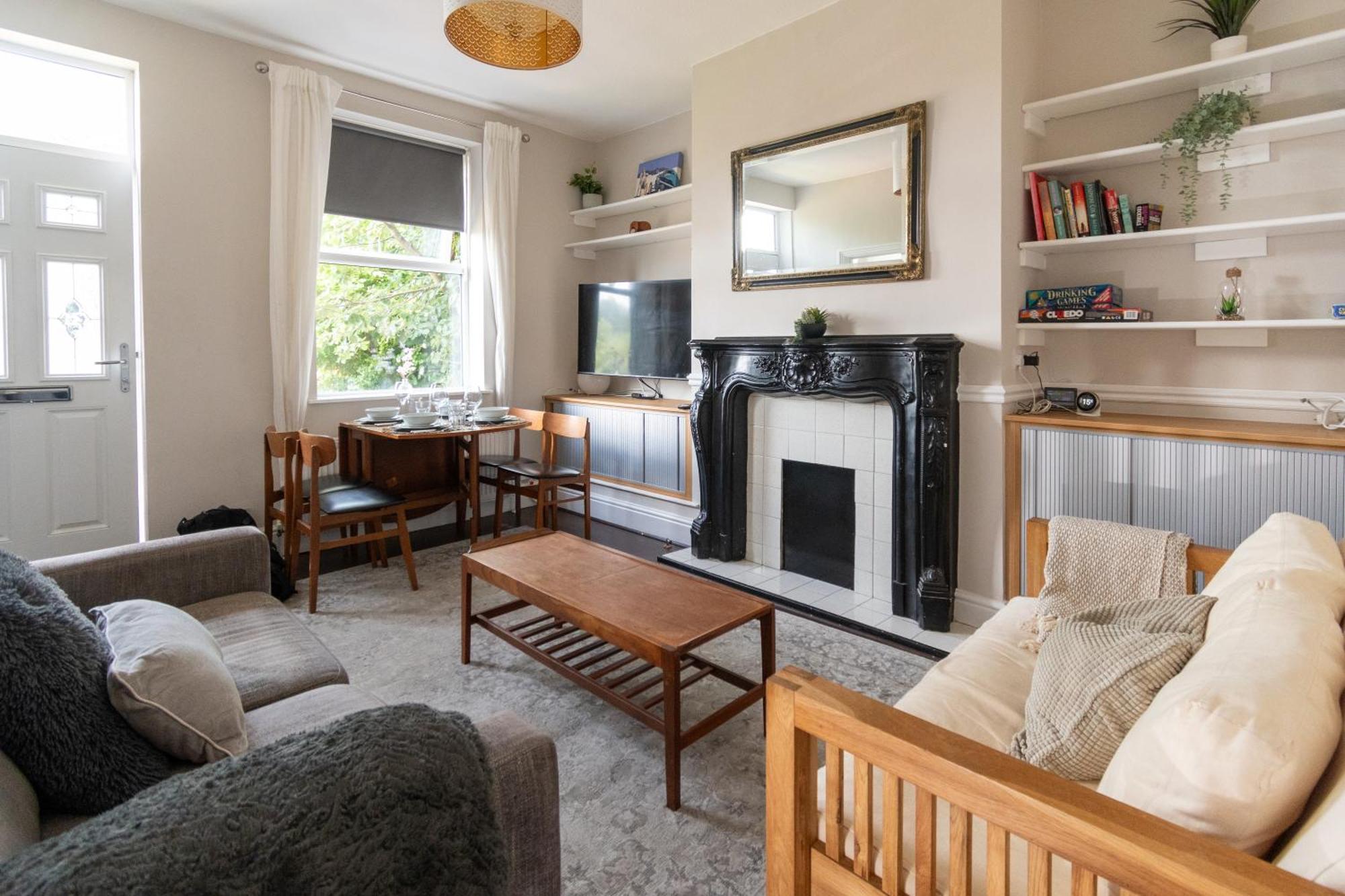 Host & Stay - Argie House 리즈 외부 사진